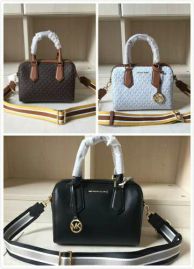 Picture of Michael Kors Lady Handbags _SKUfw106632376fw